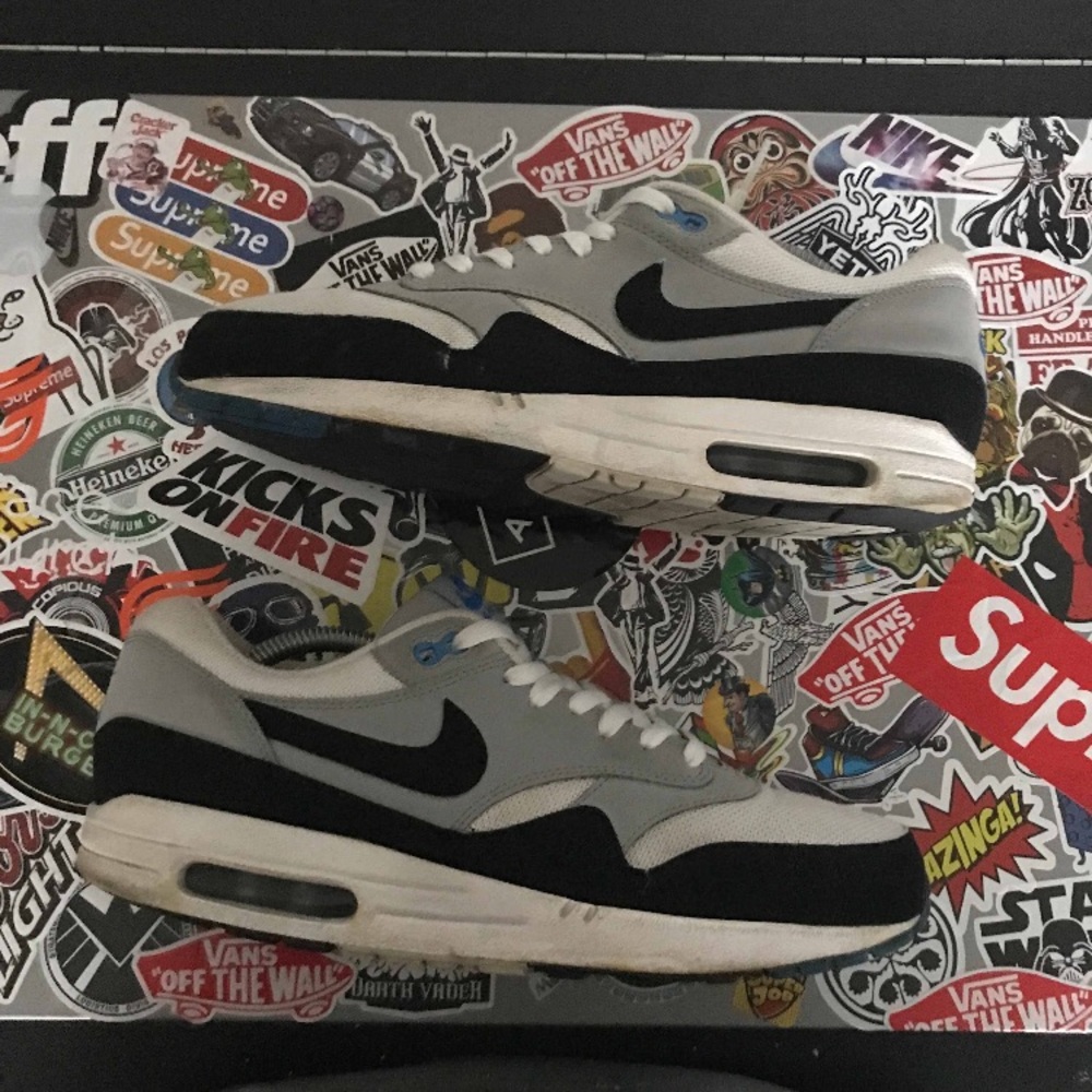 Air max 1 Essential 2010